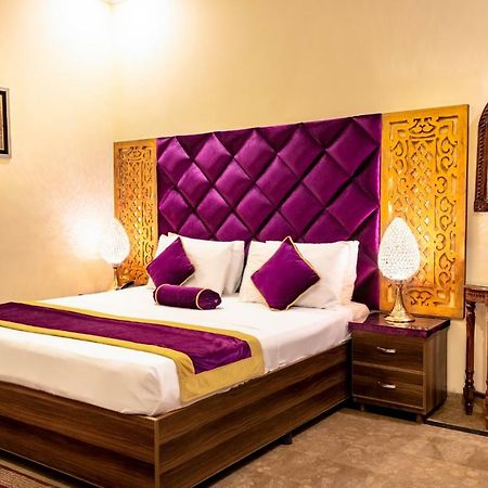 לאהור Rose Palace Hotel מראה חיצוני תמונה