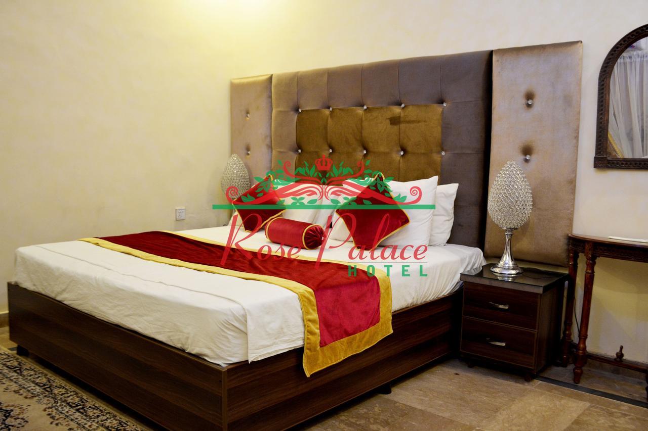 לאהור Rose Palace Hotel מראה חיצוני תמונה