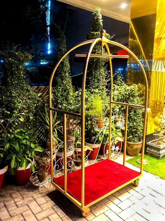 לאהור Rose Palace Hotel מראה חיצוני תמונה
