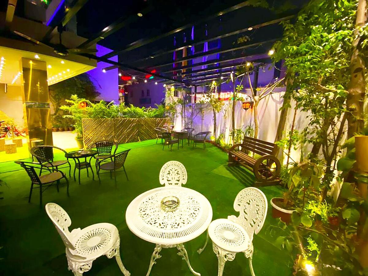 לאהור Rose Palace Hotel מראה חיצוני תמונה